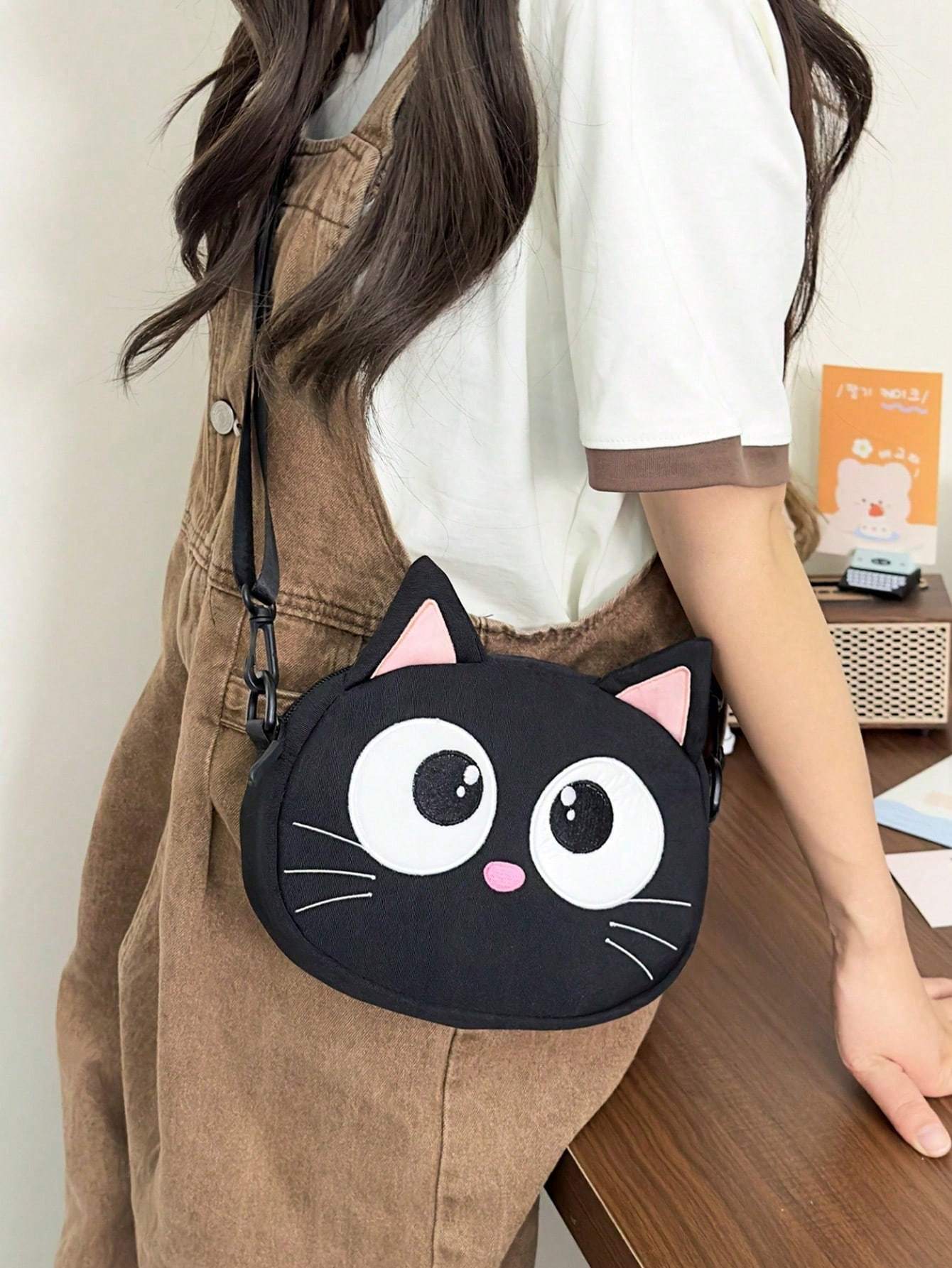 New Cute Cartoon Shoulder Bag Big Eyed Black Cat Messenger Bag For Women And Versatile Student Storage Coin Purse Bag